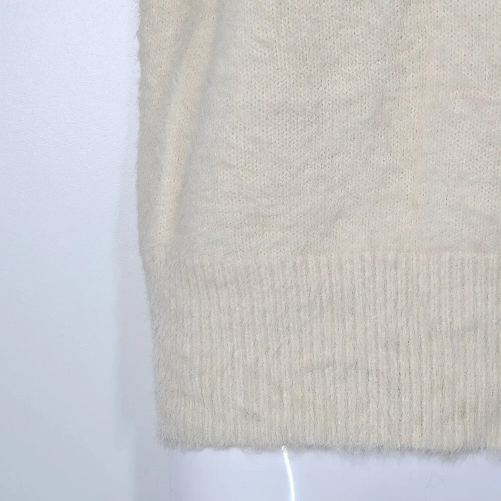 ASTR The Label Womens Puff Sleeve V-Neck Sweater Fuzzy Eyelash Knit‎ Top Cream S